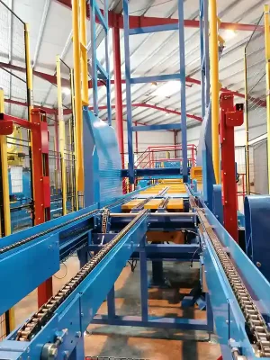 3-chain conveyor for pallets